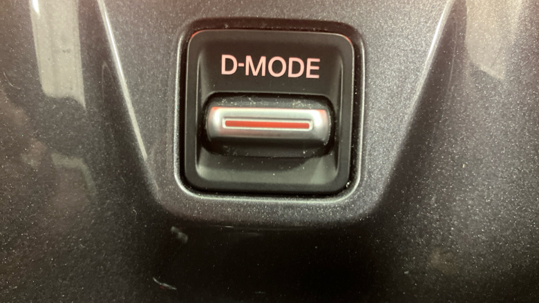 Nissan Juke 1.0 DiG-T N-Connecta 5dr DCT Petrol Hatchback